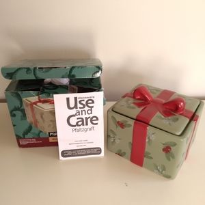 VINTAGE PFALTZGRAFF WINTERWOOD COVERED CANDY DISH CHRISTMAS BOX BOW STONEWEAR